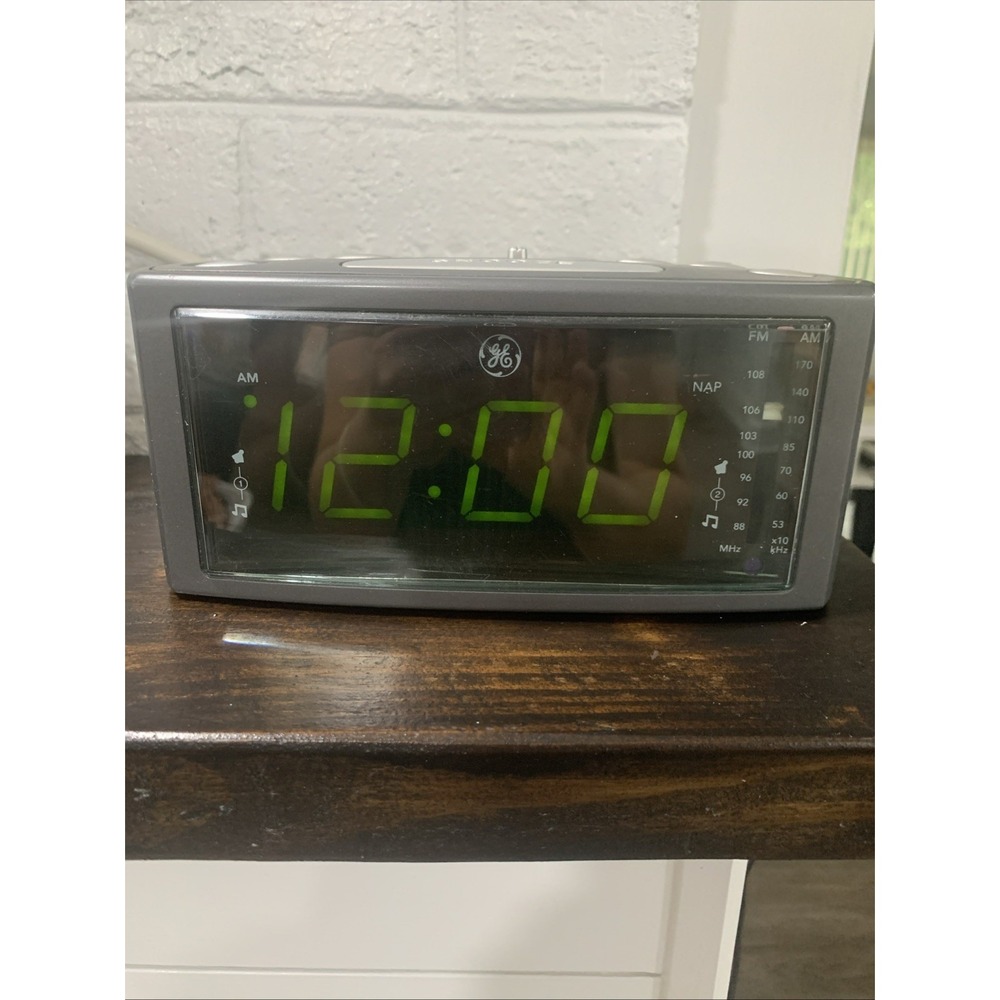 GE ALARM CLOCK AM/FM RADIO MODEL 7-4853C | TESTED & WORKING